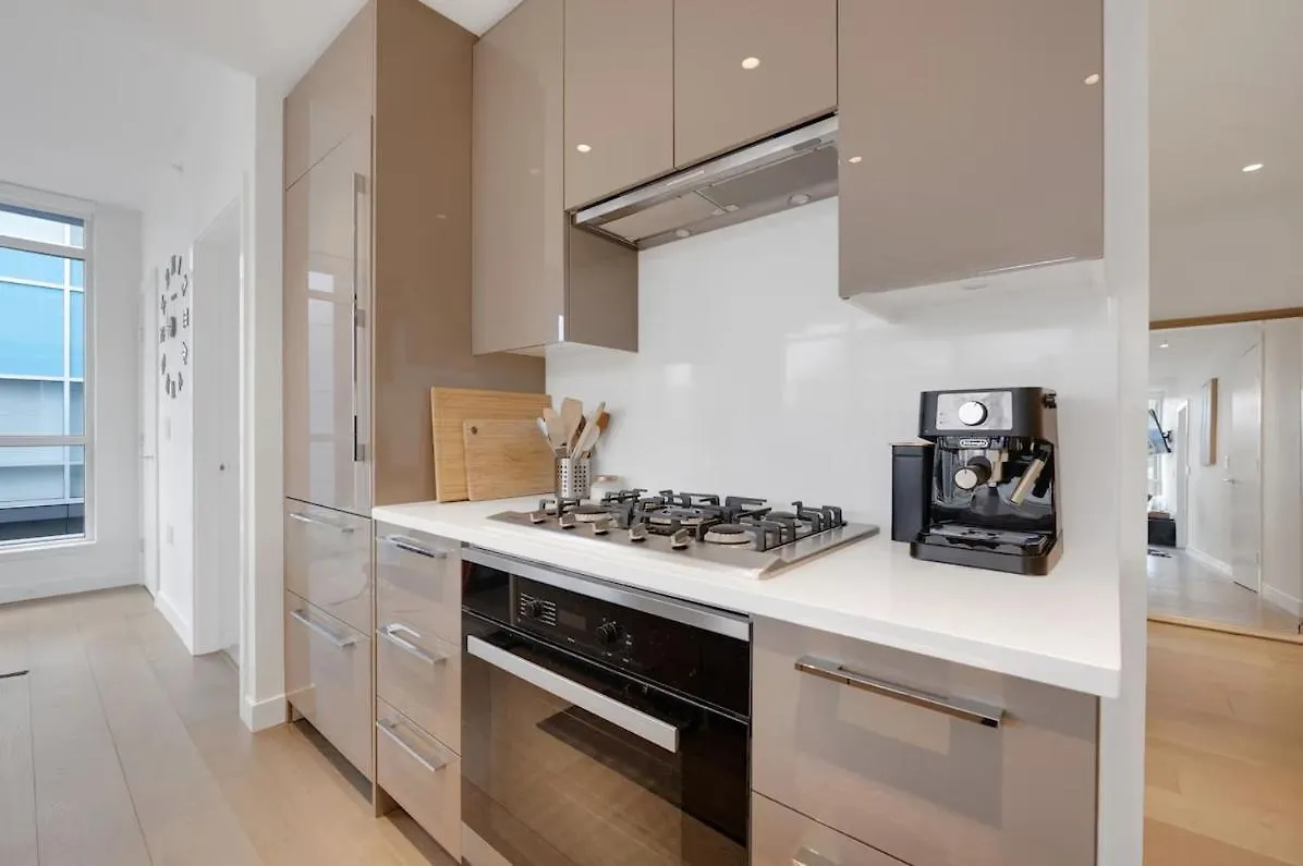2-Bedroom Apartment In Central Location Vancouver