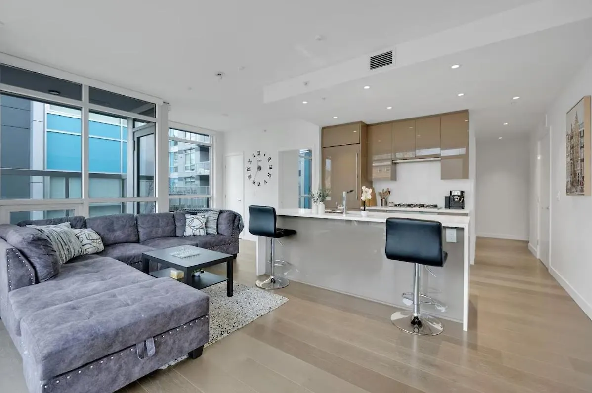 2-Bedroom Apartment In Central Location Vancouver 0*,